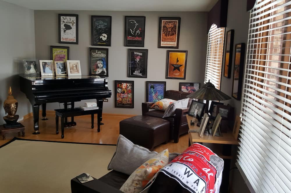 Photo of Livingroom in Homer Glen