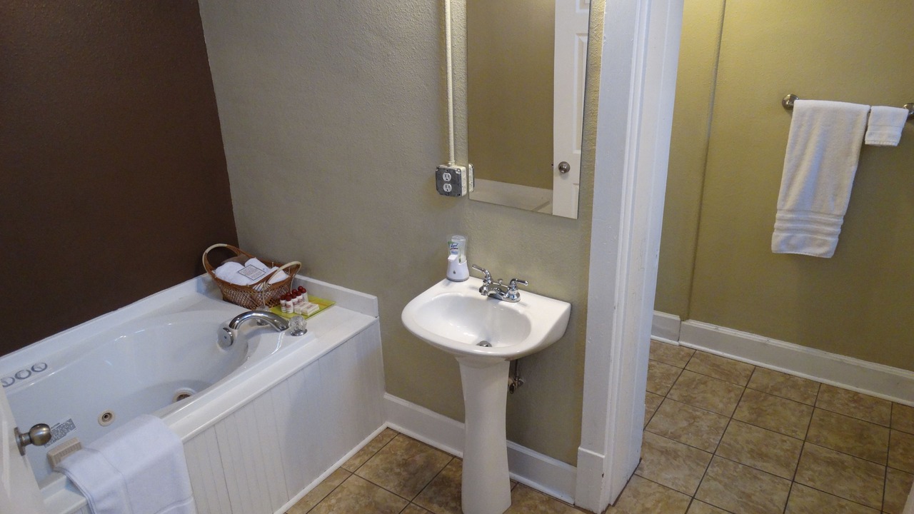 Photo of Bathroom in Anna
