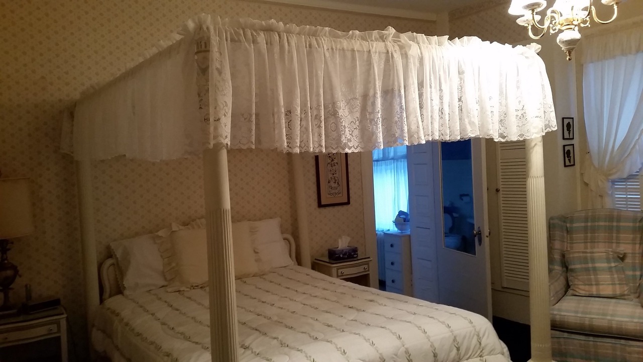 Photo of Bedroom in Rock Island