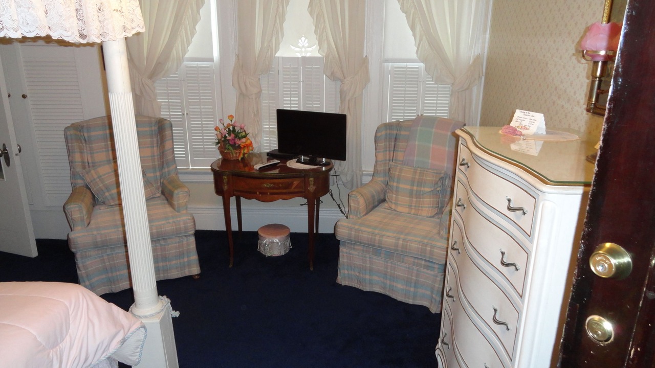 Photo of Bedroom in Rock Island