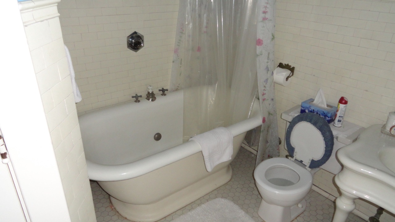 Photo of Bathroom in Rock Island