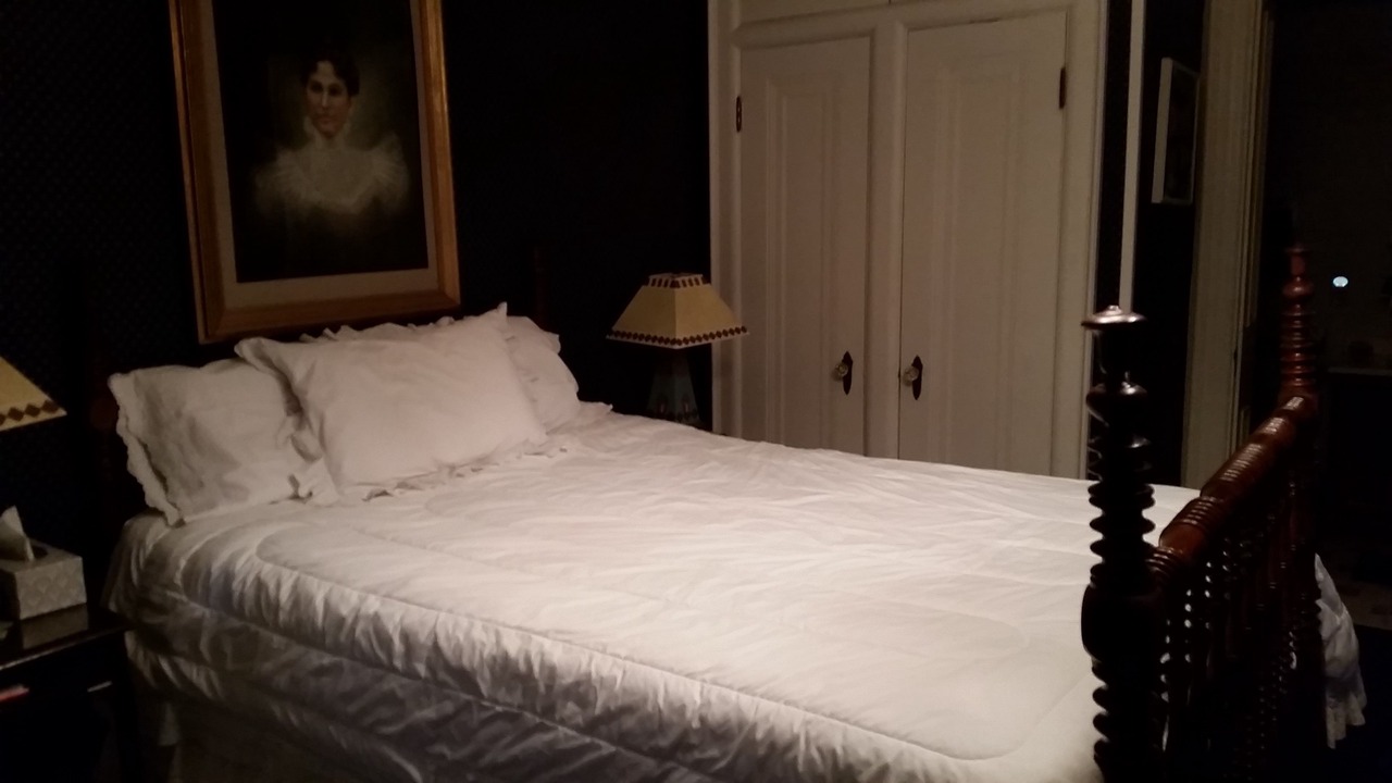 Photo of Bedroom in Rock Island