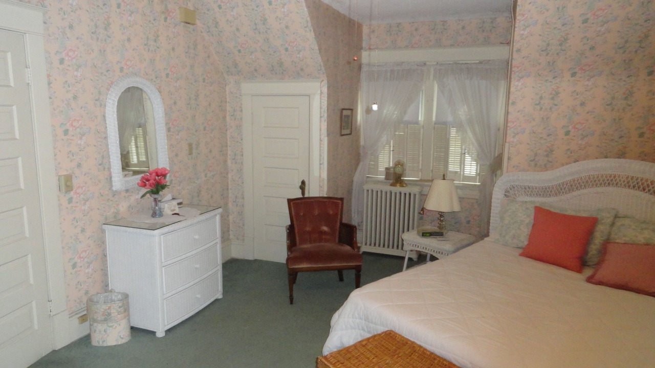 Photo of Bedroom in Rock Island