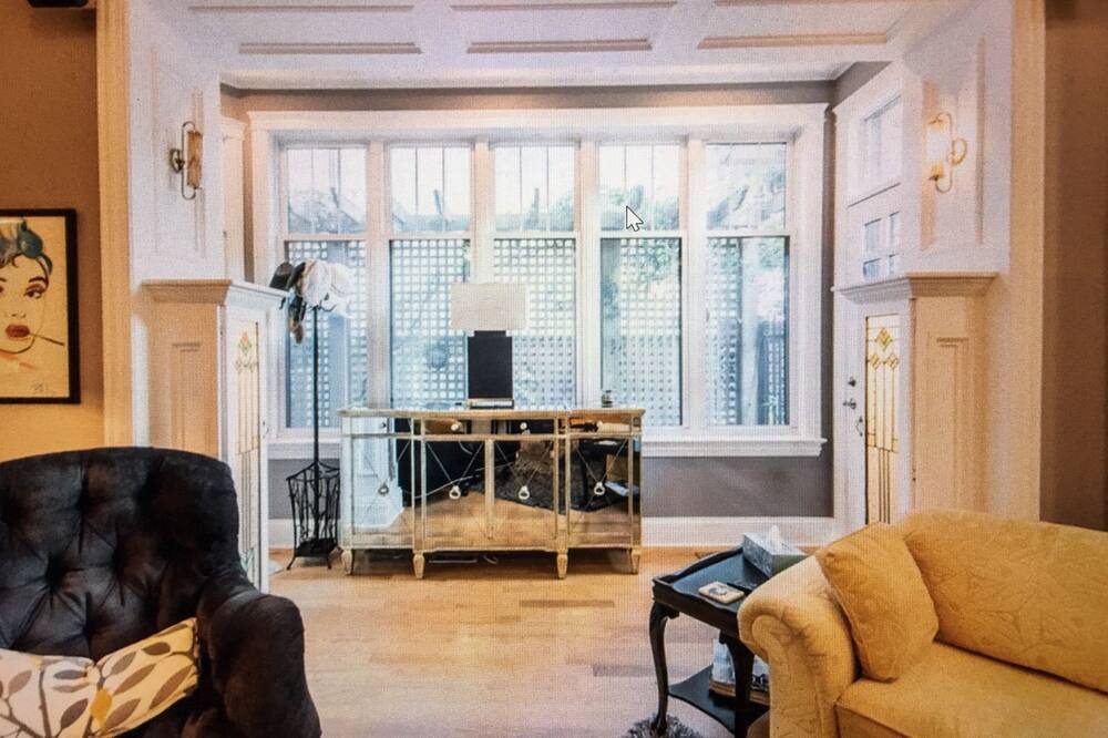Photo of Livingroom in Ravenswood