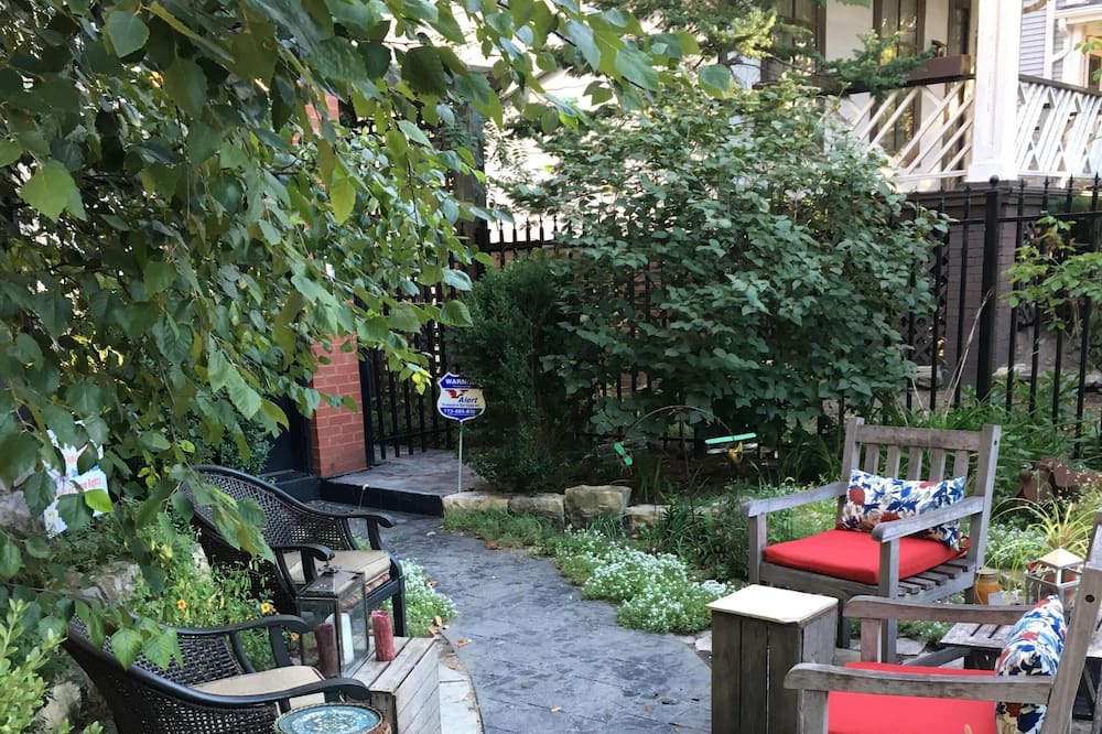 Photo of Outdoor in Ravenswood