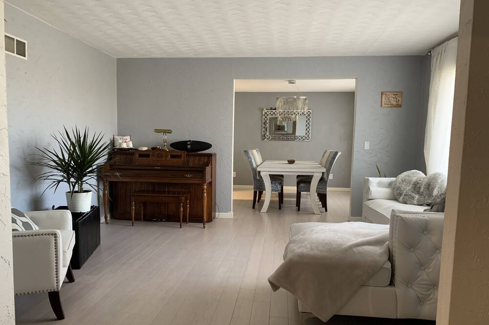 Photo of Bedroom in Shiloh