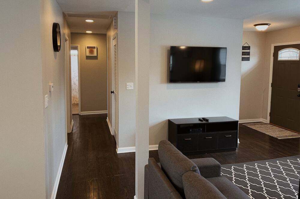 Photo of Livingroom in Aurora