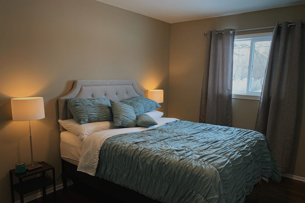 Photo of Bedroom in Aurora