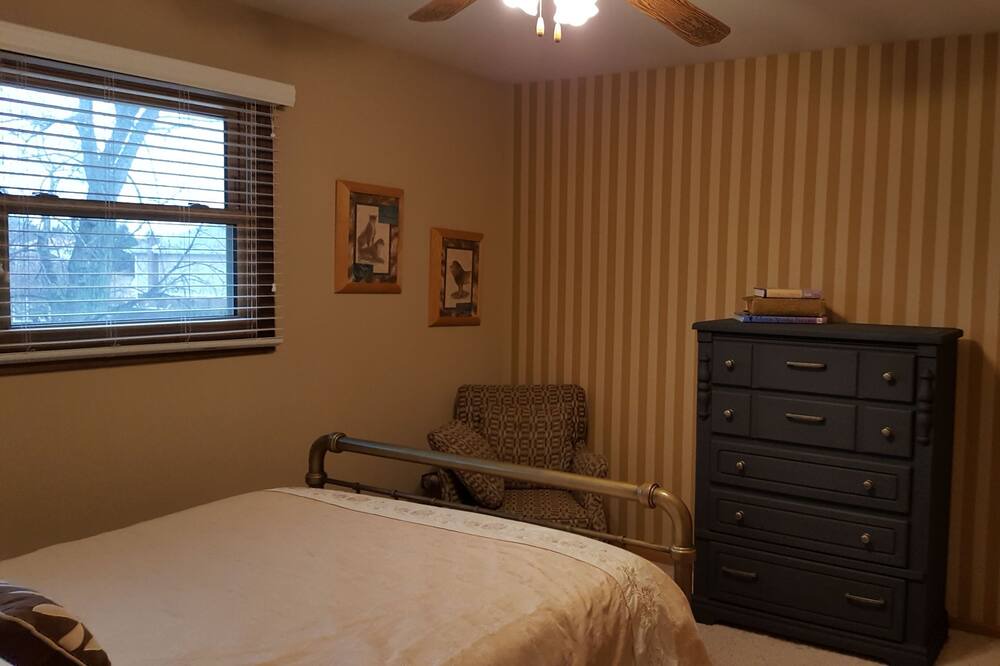 Photo of Bedroom in Homer Glen