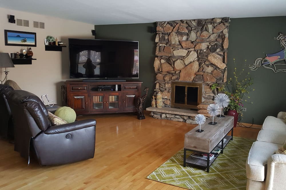 Photo of Livingroom in Homer Glen