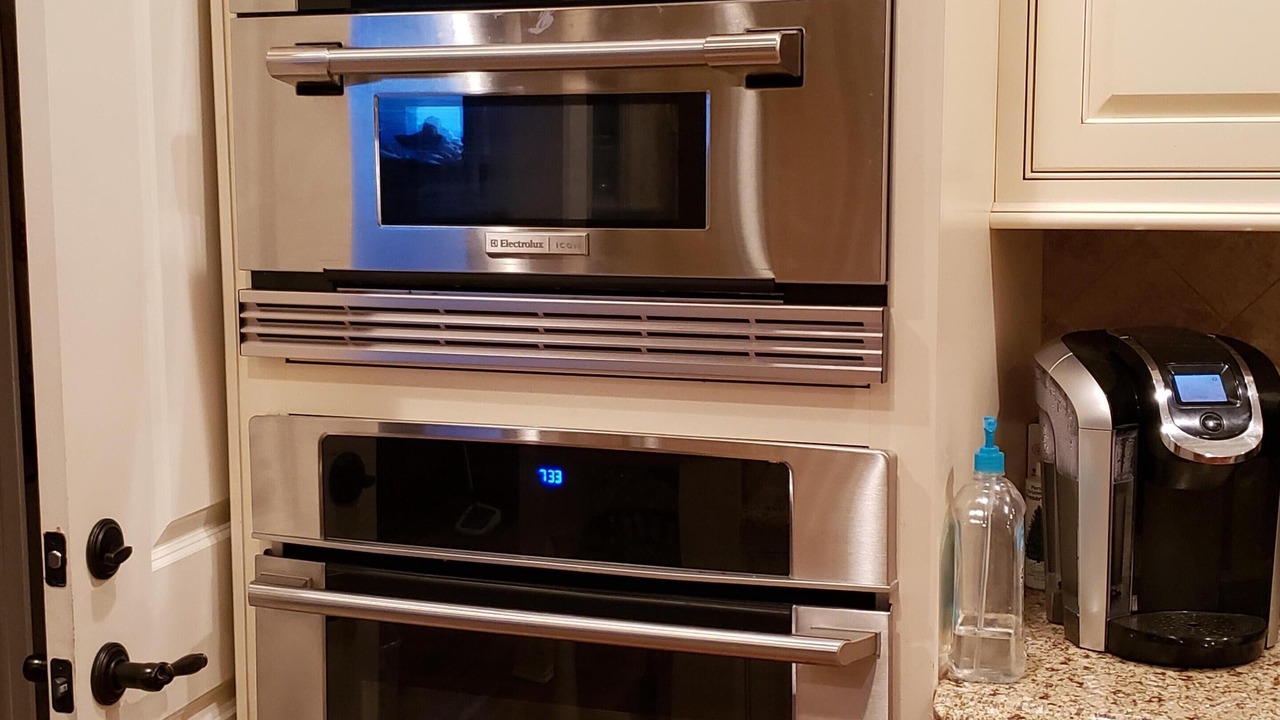 Photo of Kitchen in Metropolis