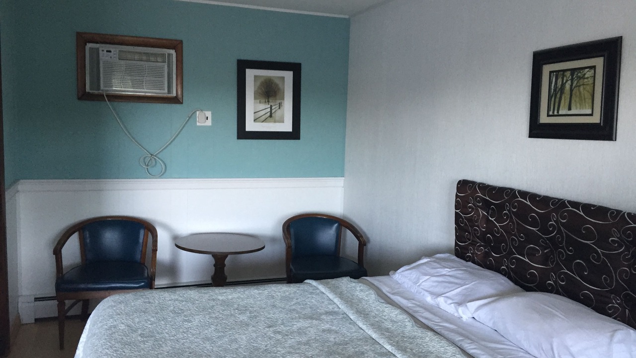 Photo of Bedroom in Pocahontas