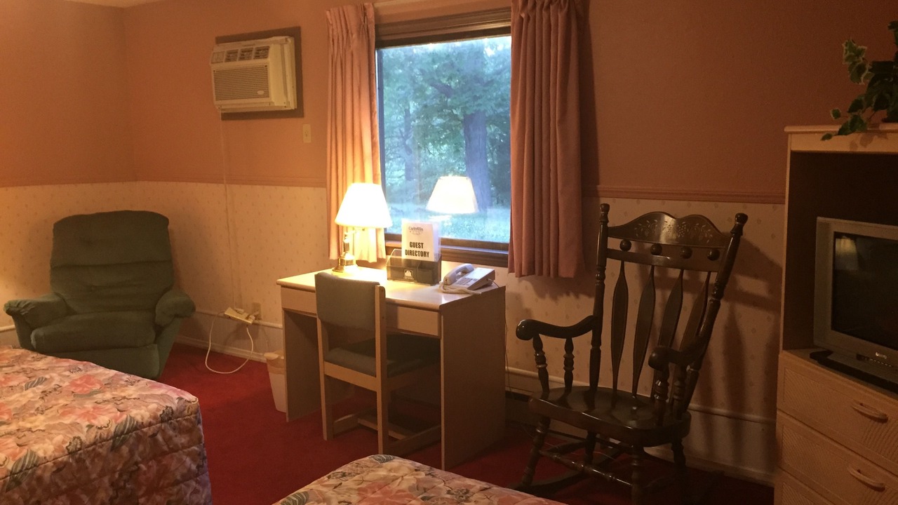 Photo of Bedroom in Carlinville