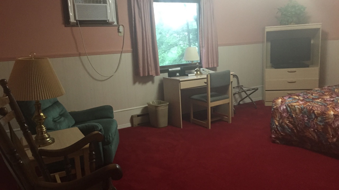 Photo of Bedroom in Carlinville