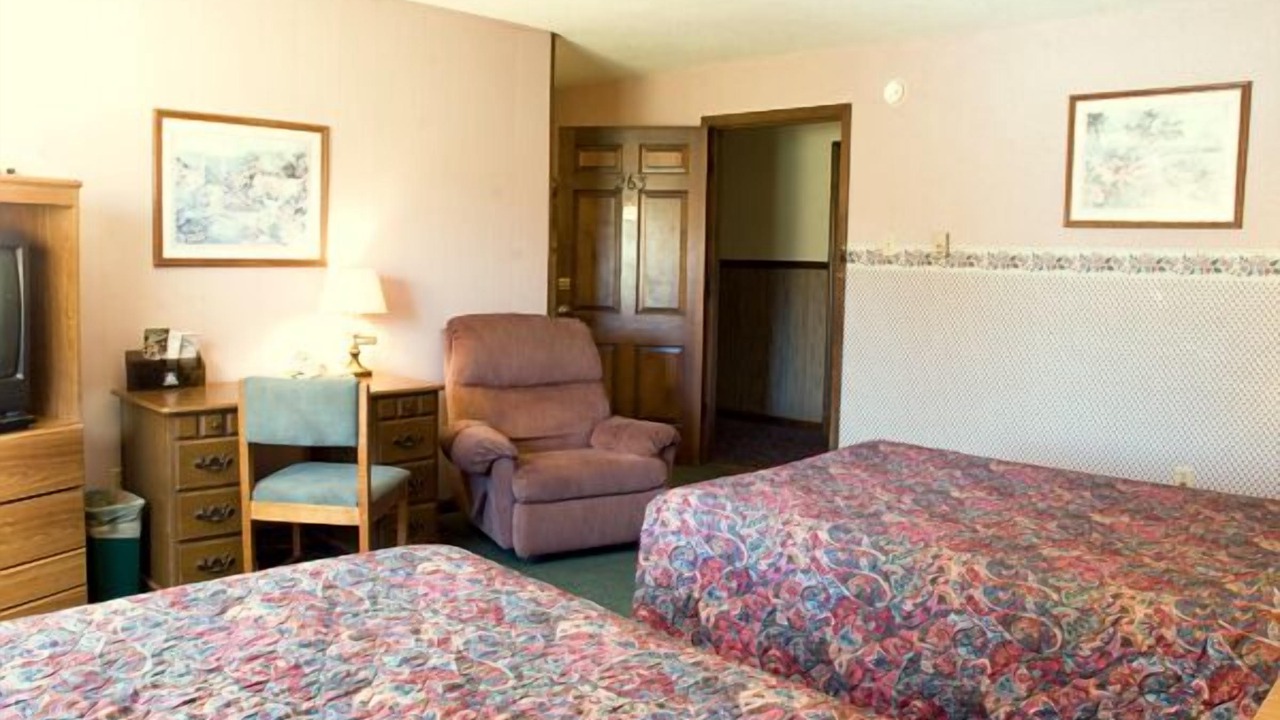 Photo of Bedroom in Carlinville