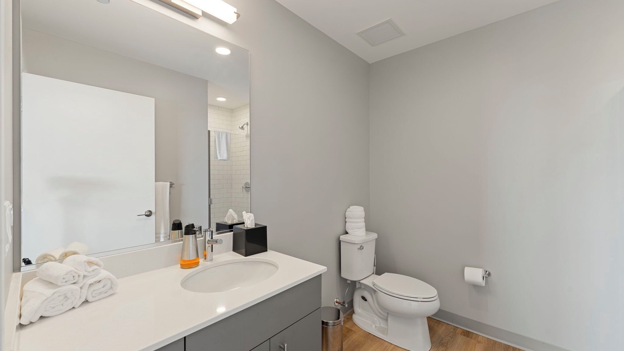 Photo of Bathroom in River North