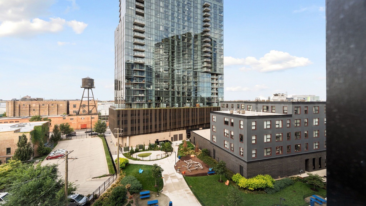 Photo of Bedroom in River North