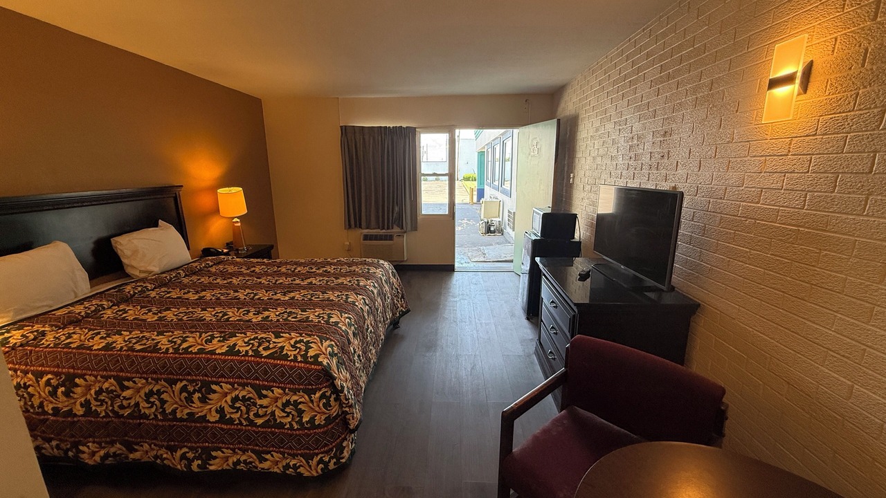 Photo of Bedroom in Belleville