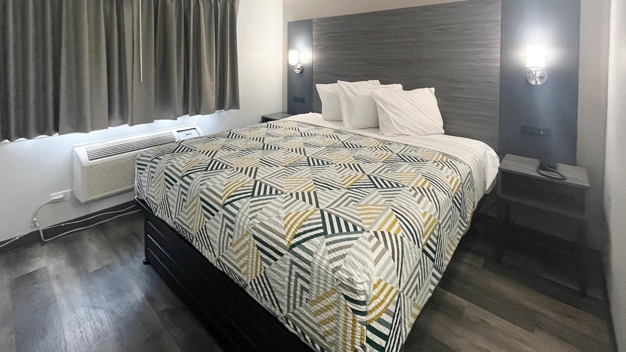 Photo of Bedroom in Washington Heights
