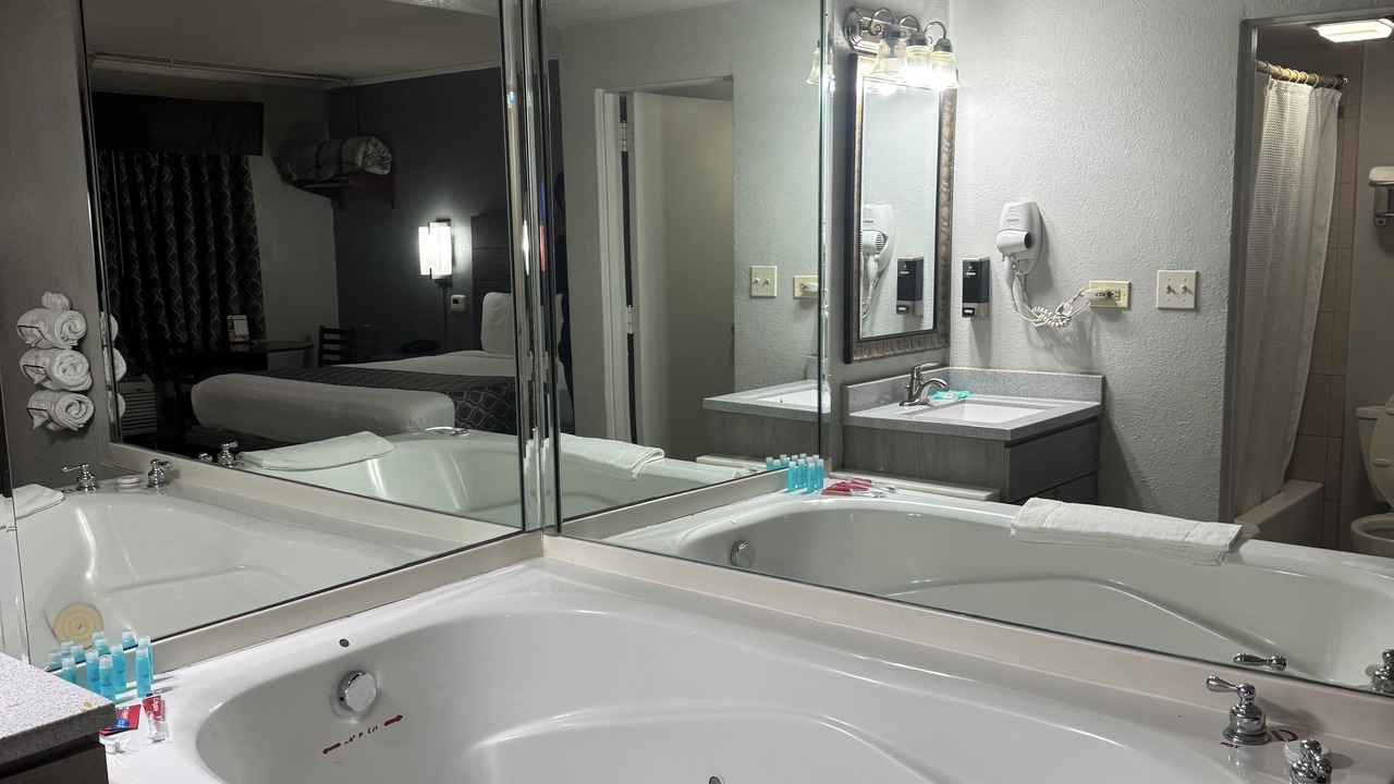 Photo of Bathroom in Chicago Ridge