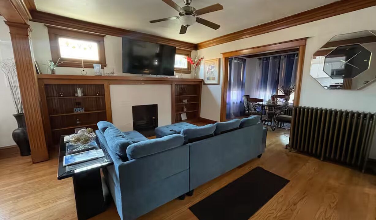 Photo of Livingroom in Blue Island