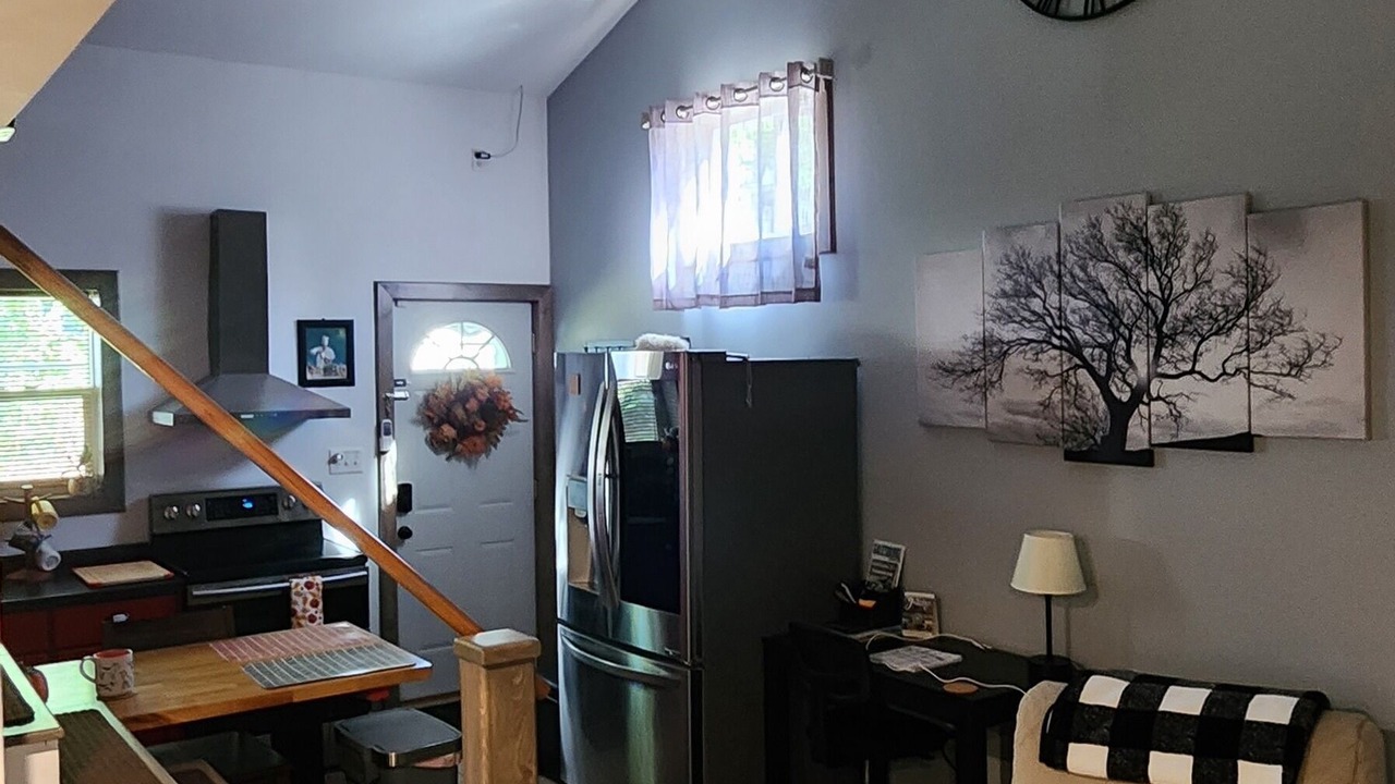 Photo of Livingroom in Galesburg