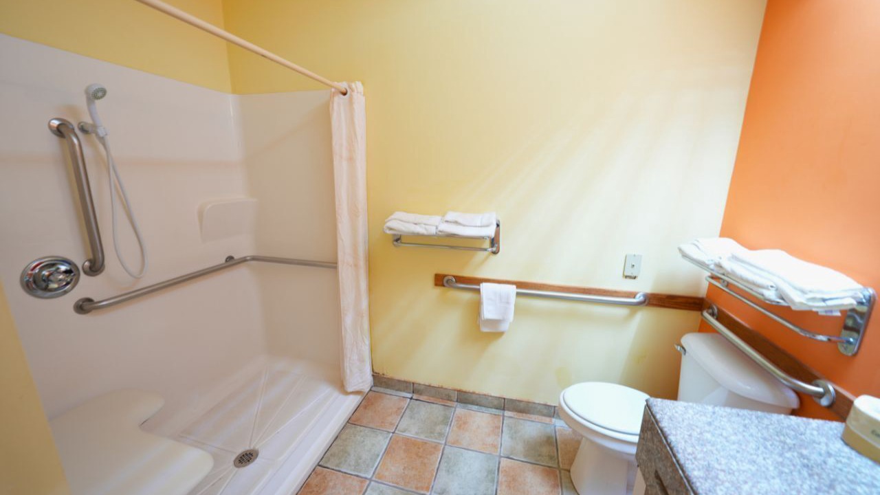 Photo of Bathroom in Streator