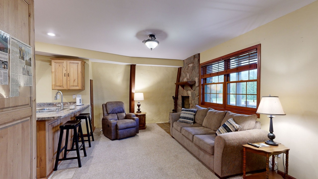 Photo of Livingroom in Banner