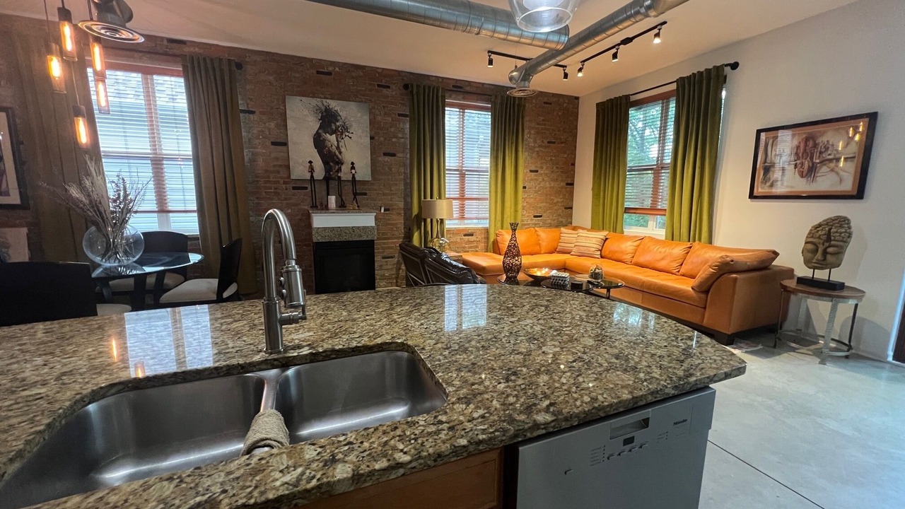 Photo of Livingroom in Fox Valley