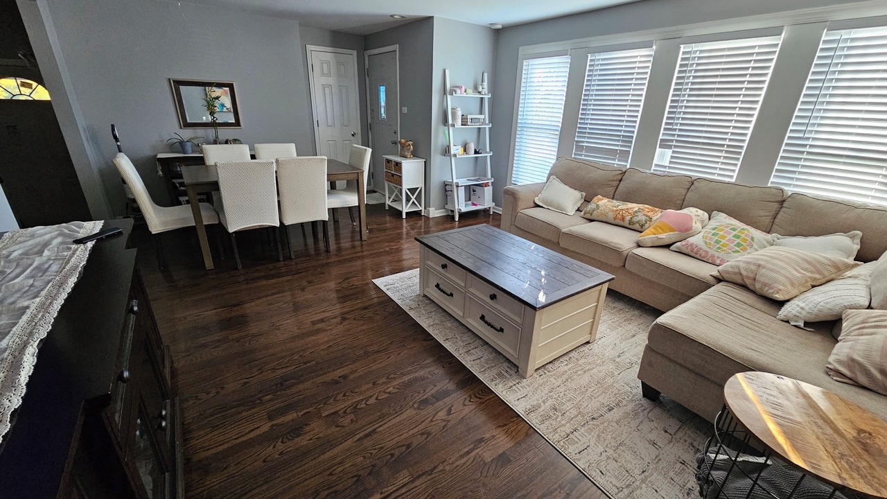 Photo of Livingroom in East Side