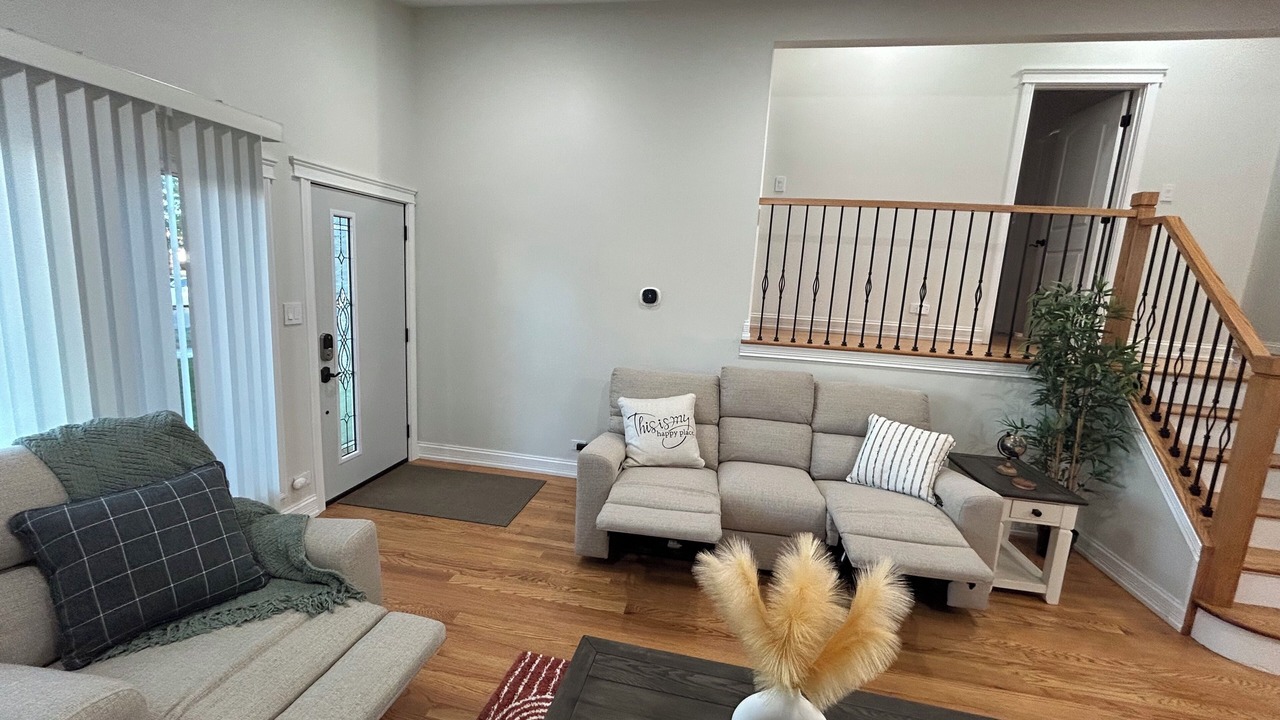Photo of Livingroom in Des Plaines