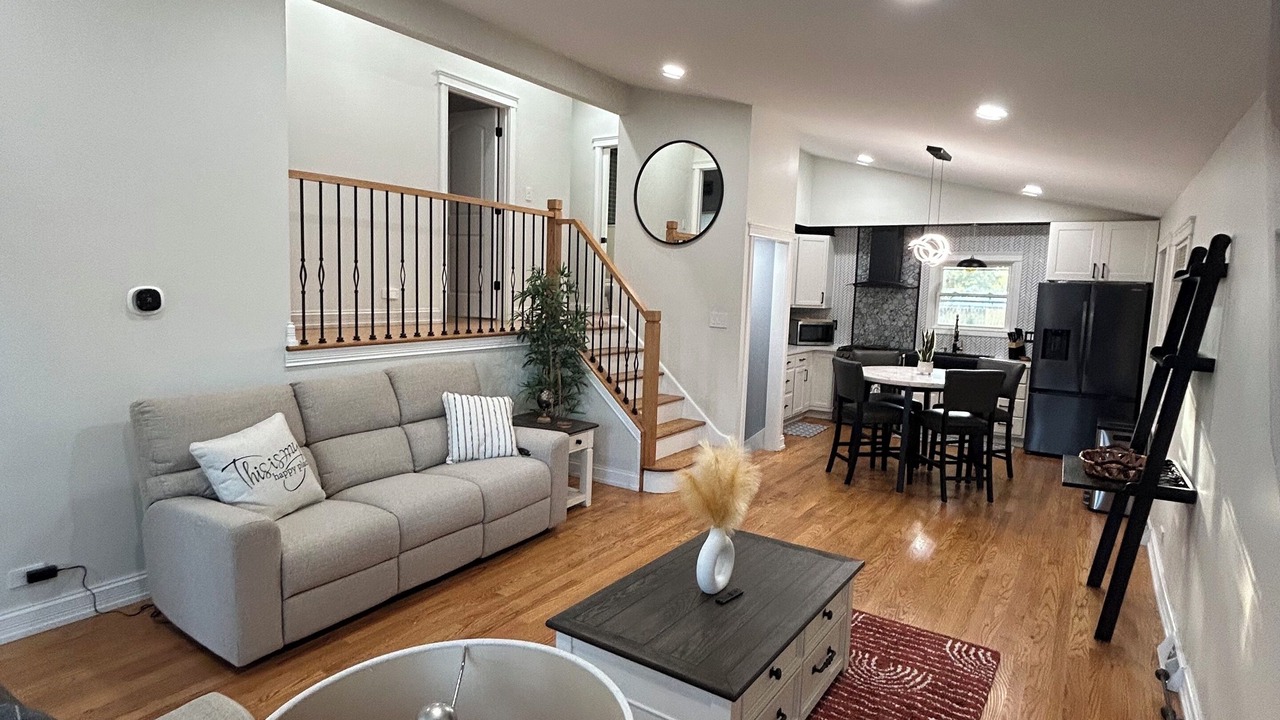 Photo of Livingroom in Des Plaines