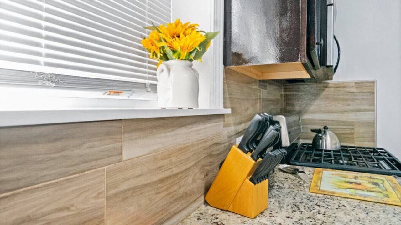 Photo of Kitchen in Greater Grand Crossing