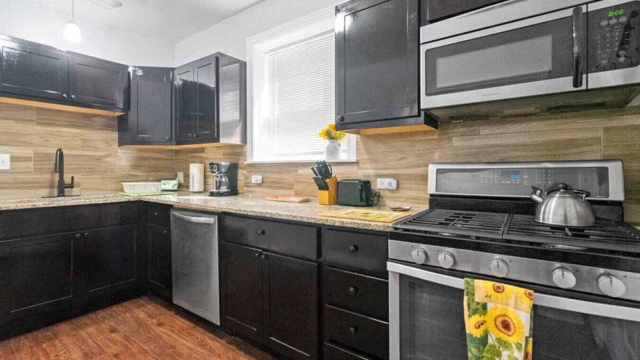 Photo of Kitchen in Greater Grand Crossing