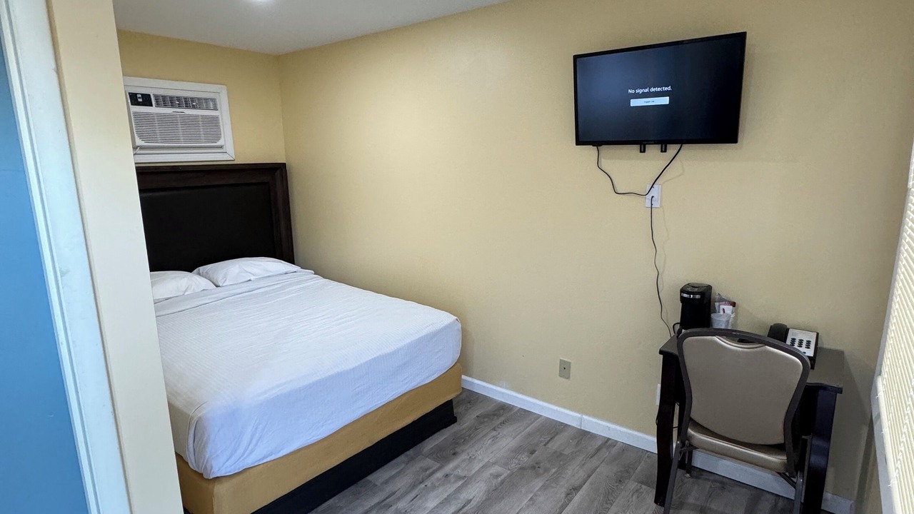 Photo of Bedroom in Olney