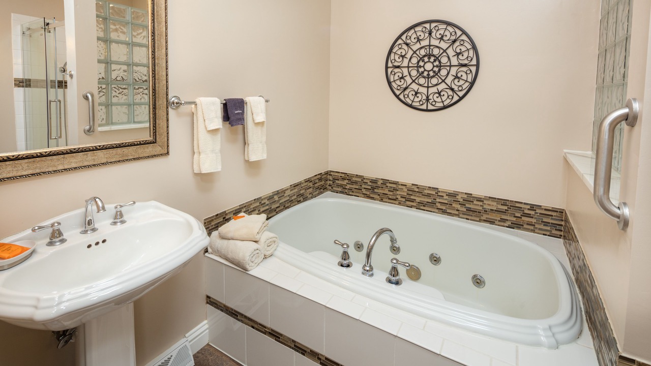 Photo of Bathroom in Galena