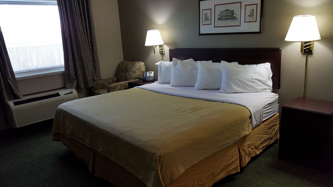 Photo of Bedroom in Gurnee
