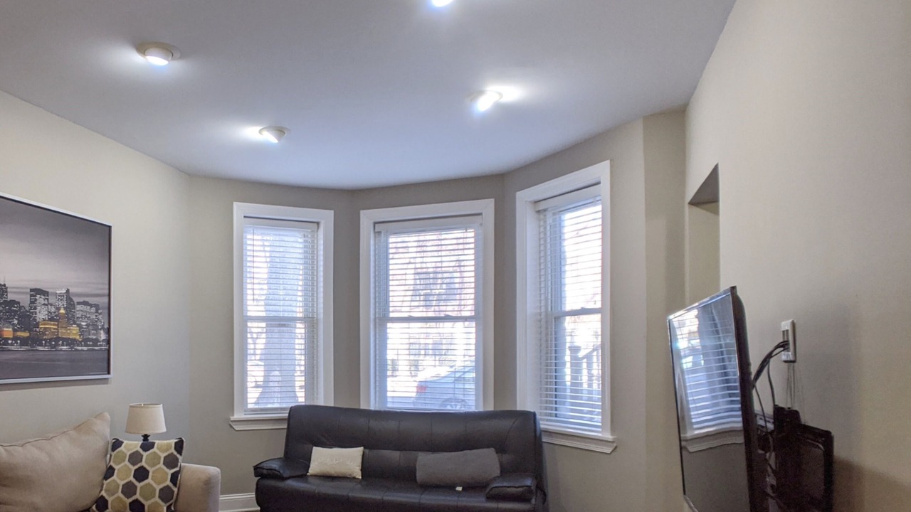 Photo of Livingroom in North Center