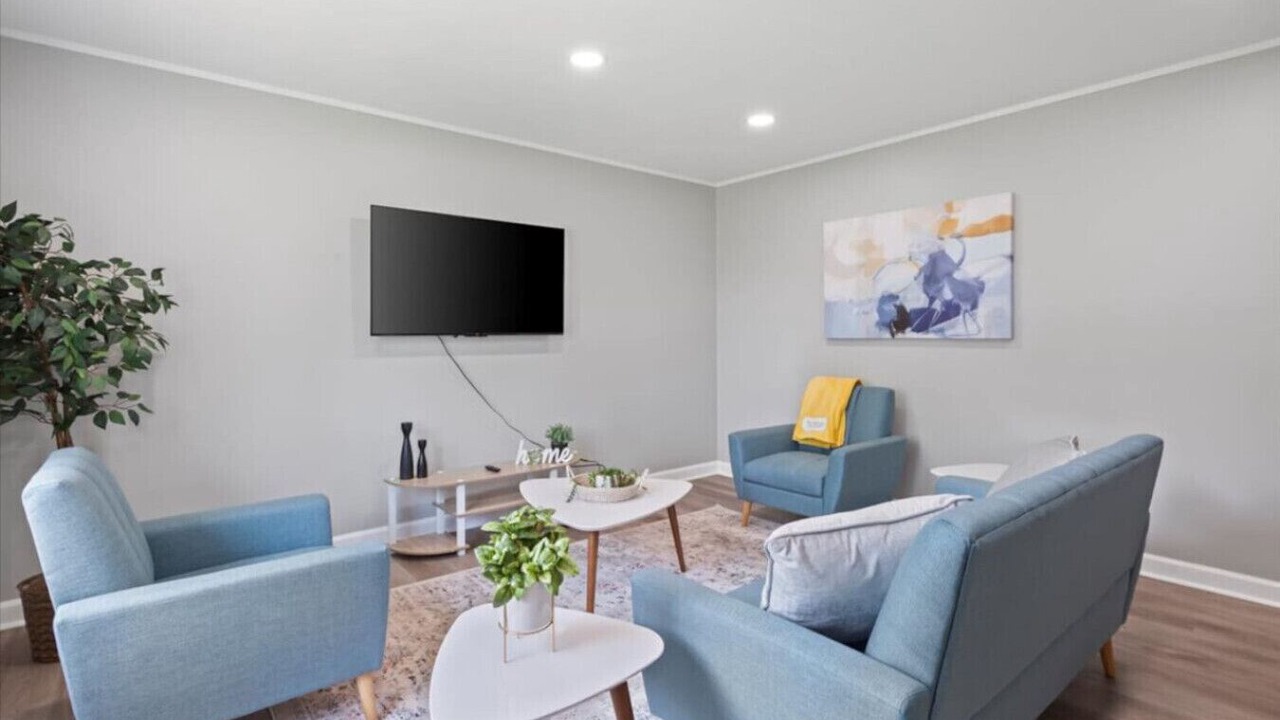 Photo of Livingroom in Wheeling