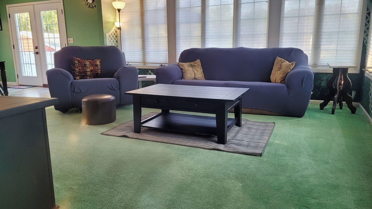 Photo of Livingroom in Leland Grove