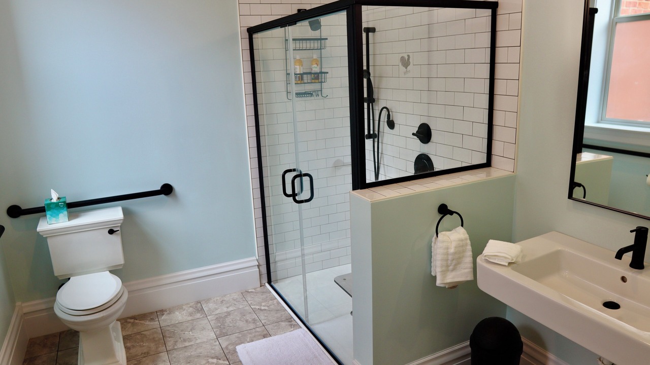 Photo of Bathroom in Hillsboro