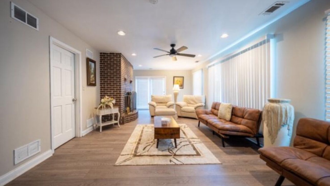 Photo of Livingroom in Chicago Ridge