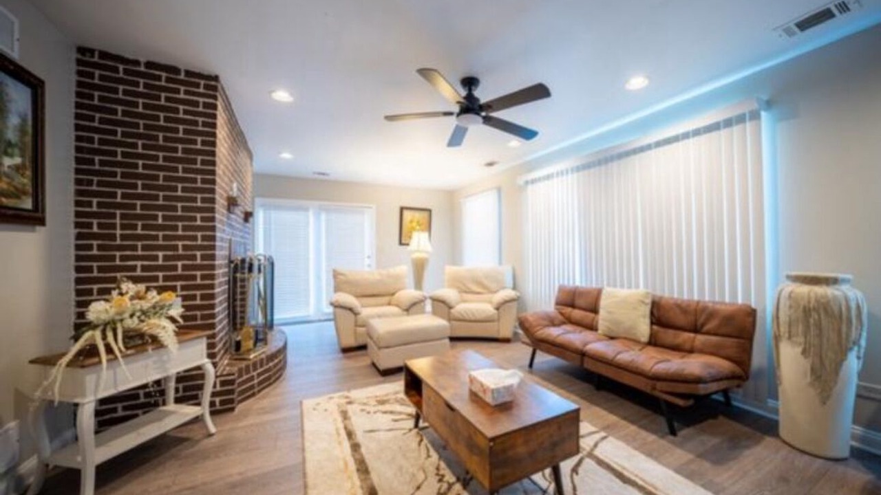Photo of Livingroom in Chicago Ridge