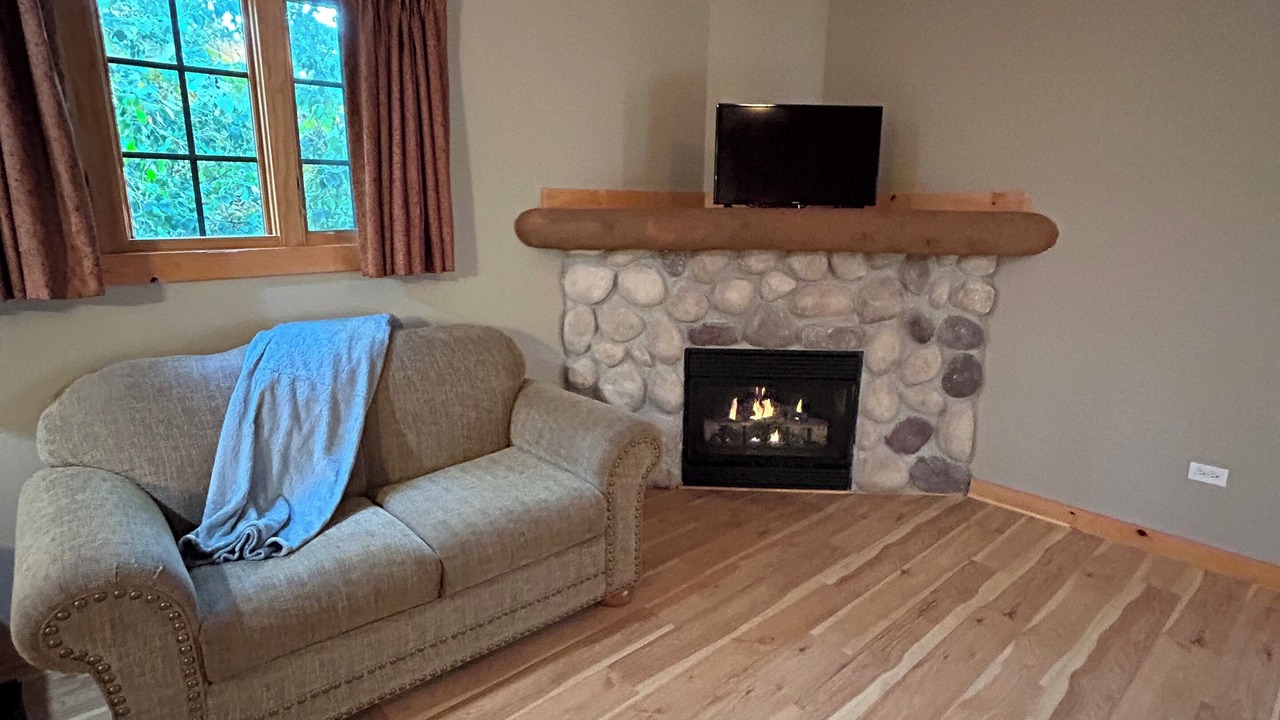 Photo of Livingroom in Oglesby