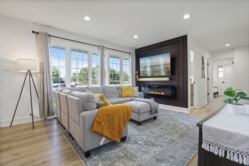 Photo of Livingroom in Morton Grove