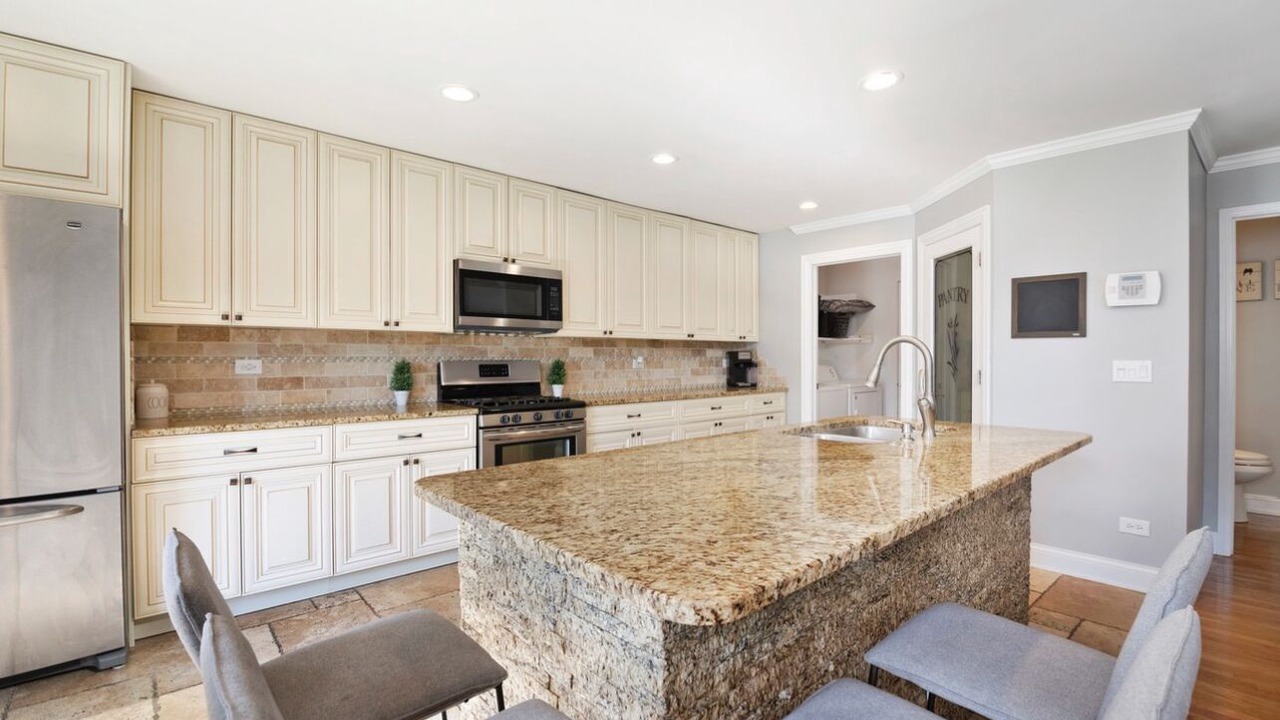 Photo of Kitchen in Romeoville