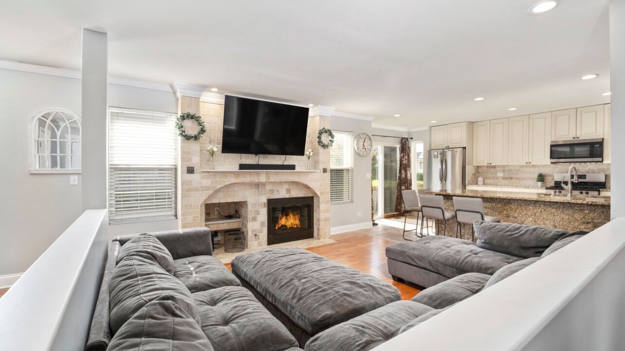 Photo of Livingroom in Romeoville