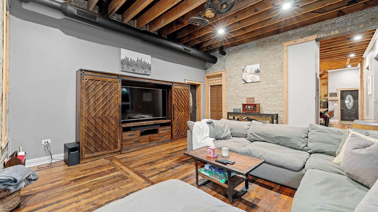 Photo of Livingroom in Near West Side