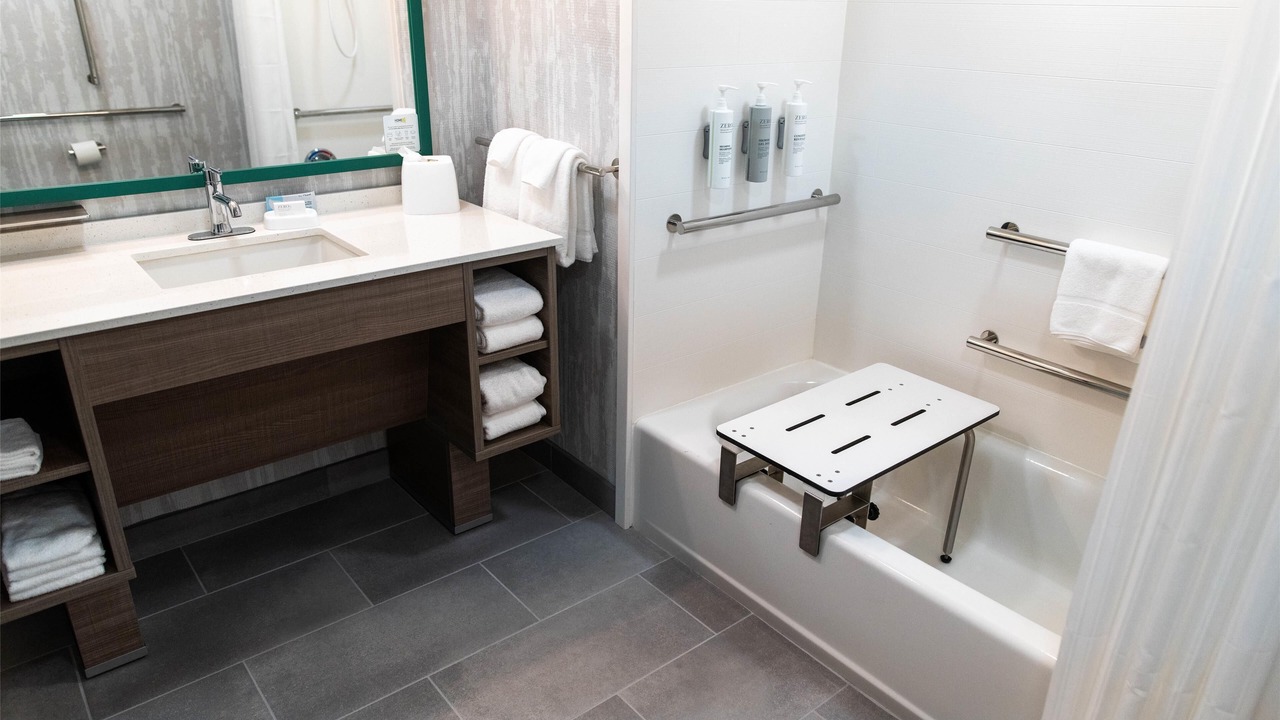 Photo of Bathroom in Effingham