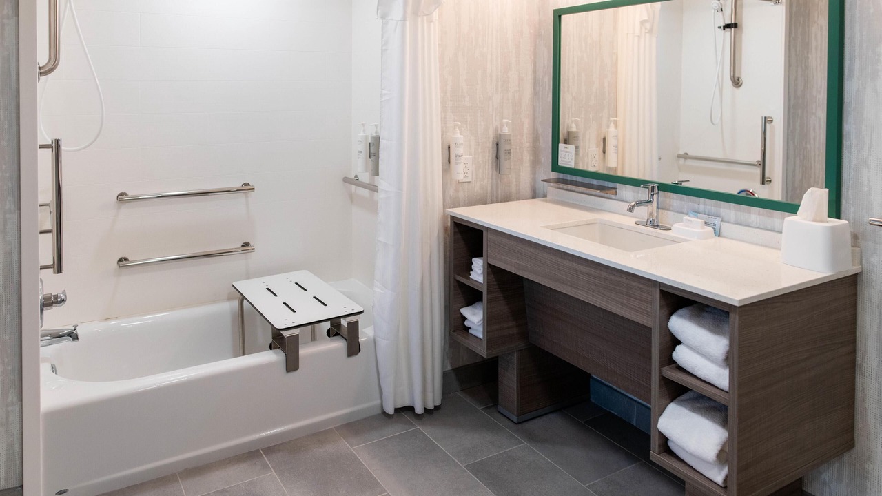 Photo of Bathroom in Effingham
